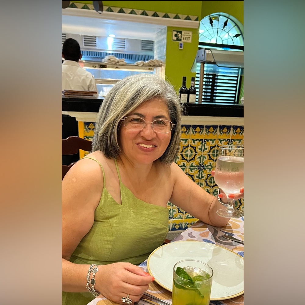 Meet your Posher, Ana
